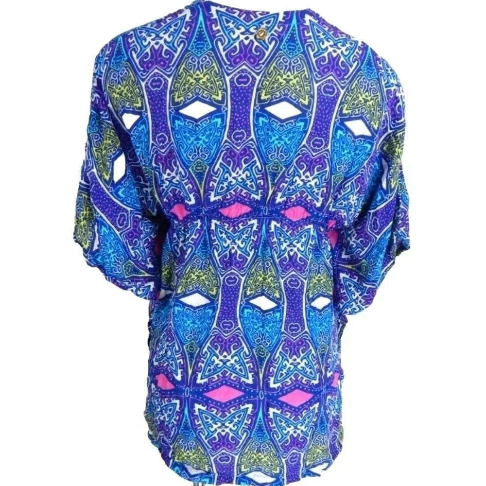 OndaDeMar Geometric Cover Up Top